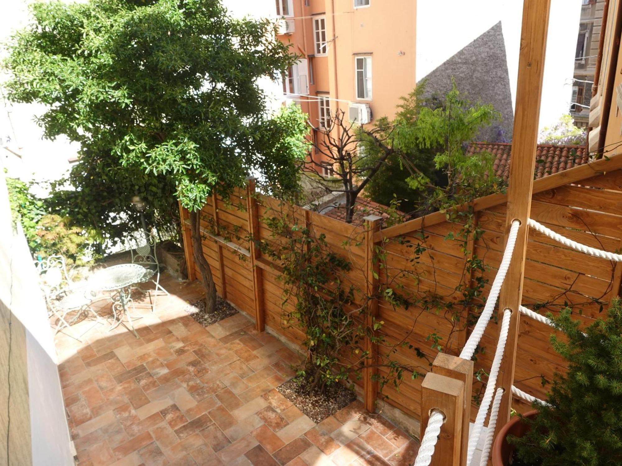 Cavana Cosy Apartment With Garden Near The Sea Triëst Buitenkant foto